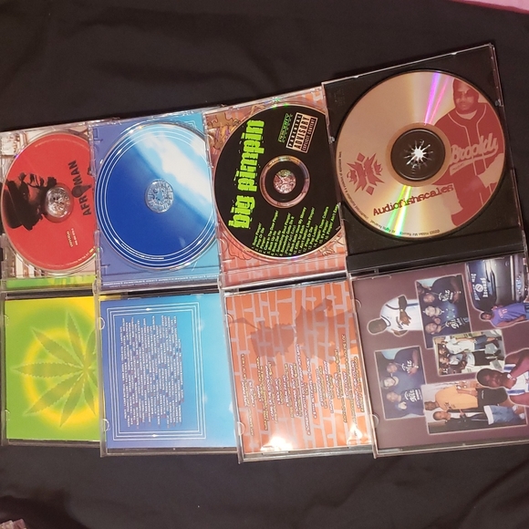 Multiple CD's - Picture 2 of 7